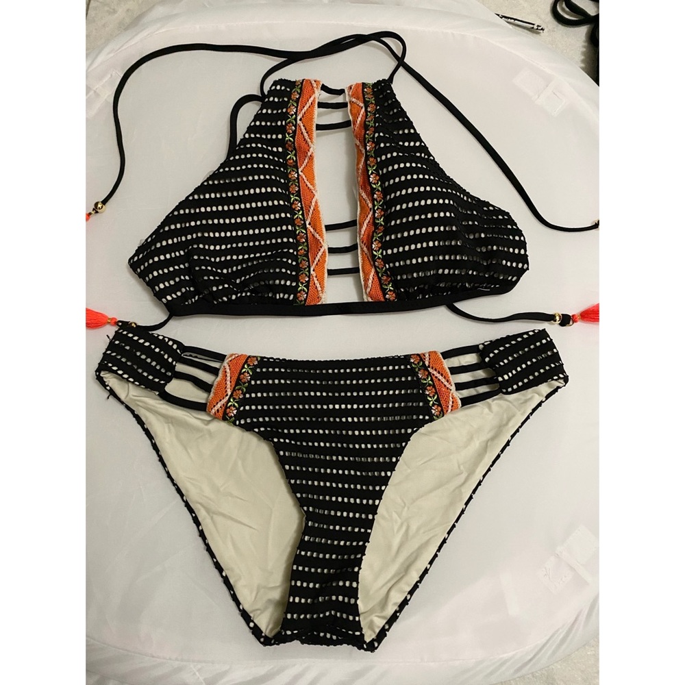 Isabella rose bikini